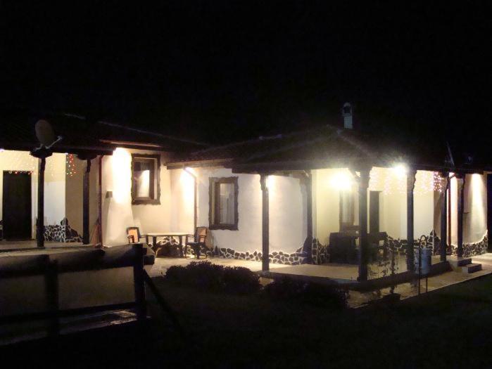 Madara Omaya Guest House Экстерьер фото